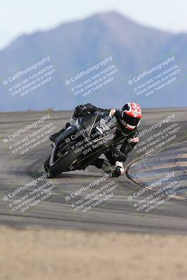 media/Nov-16-2025-Race Pace (Sun) [[8c5fa54630]]/Verified Riders/8-Turn 12 (120pm)/